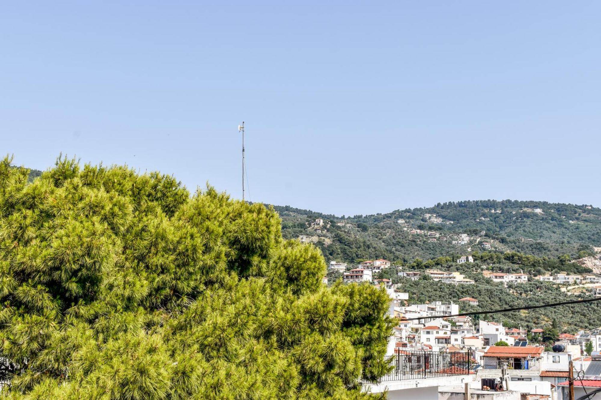 Bonsai Aparthotel Skiathos Town Bagian luar foto