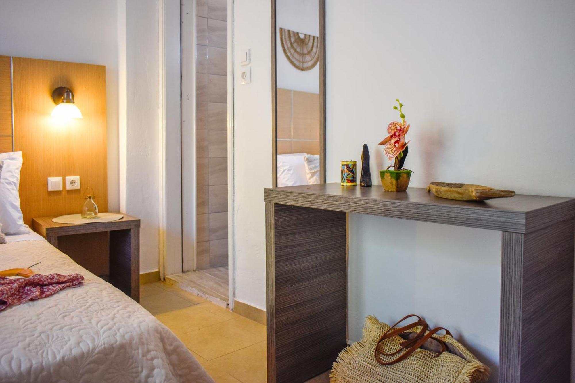 Bonsai Aparthotel Skiathos Town Bagian luar foto