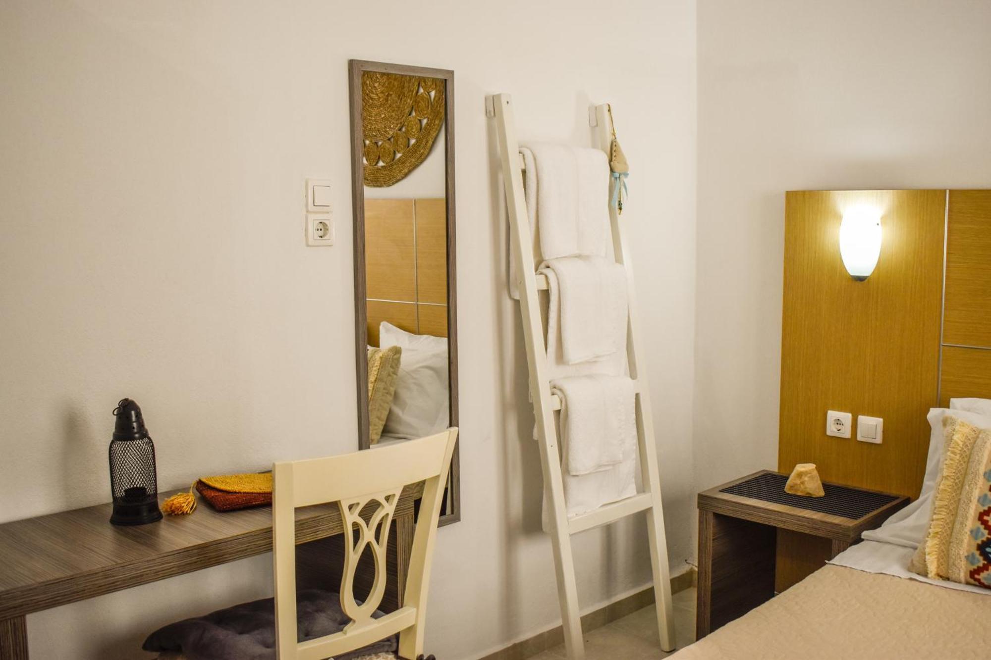 Bonsai Aparthotel Skiathos Town Bagian luar foto